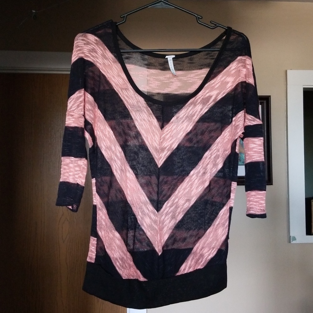 NWOT Pink and Black light knit sweater
